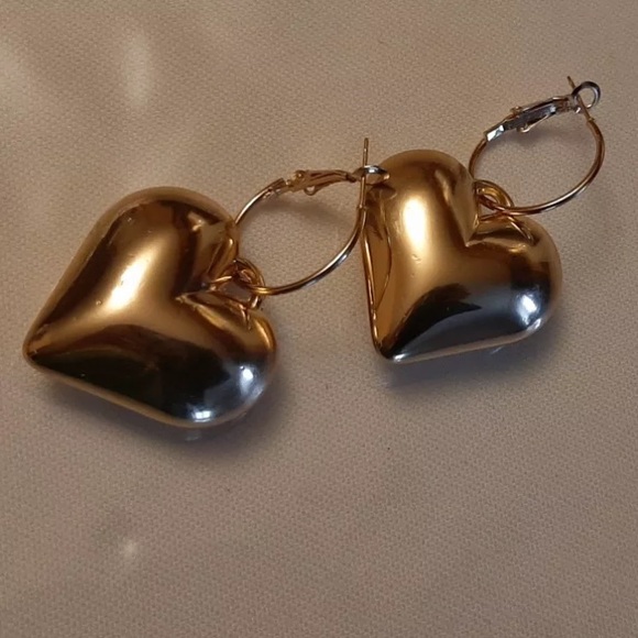 Big Gold Tone Heart ❤️ Hoop Earrings - Picture 3 of 6